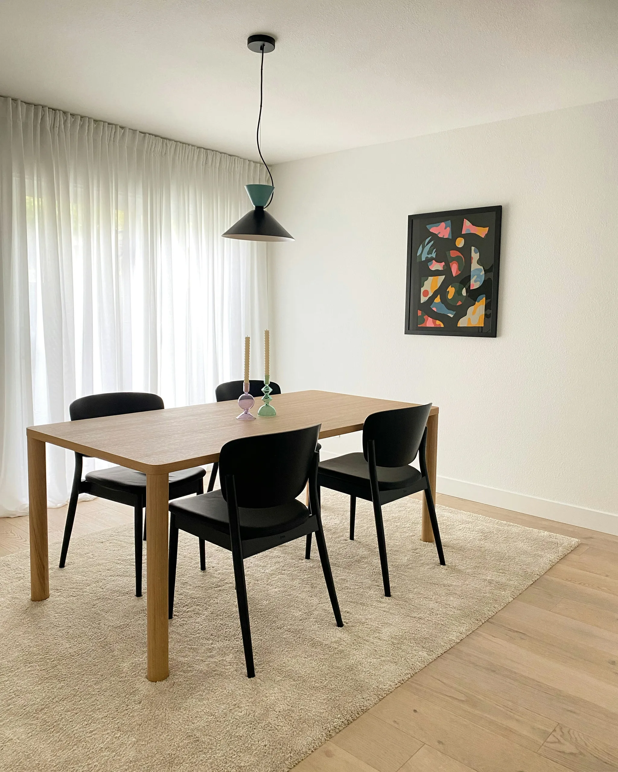 Comedor con mesa de roble a medida